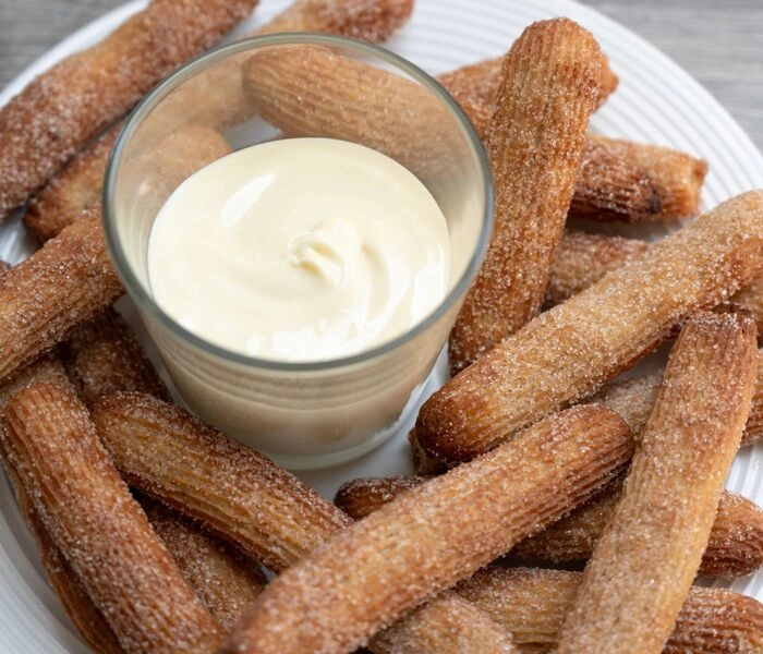 waniliowe churros z białą czekoladą